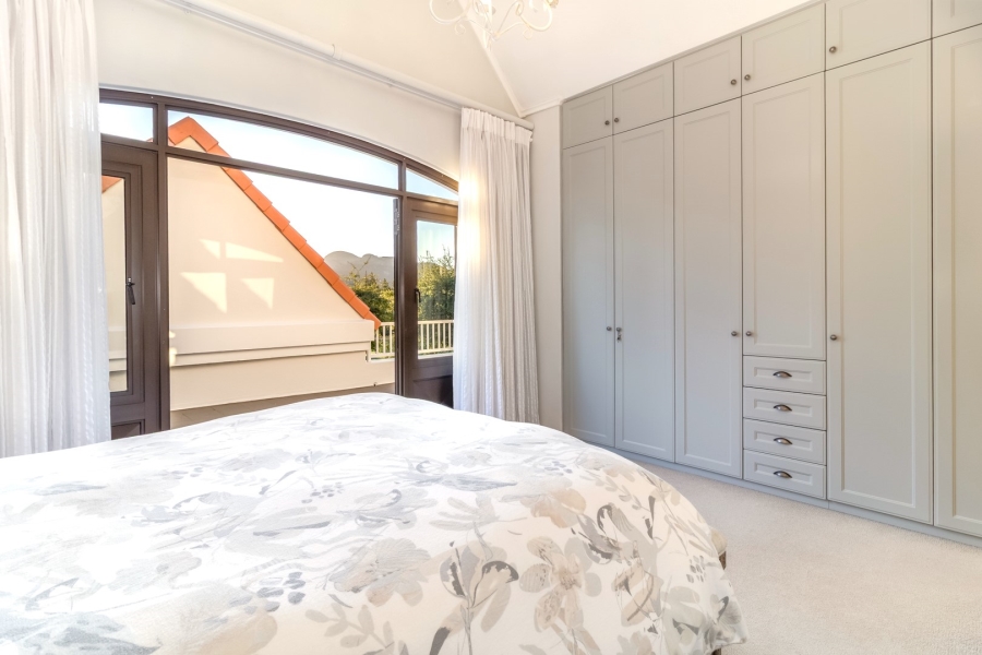 4 Bedroom Property for Sale in Boschenmeer Golf Country Estate Western Cape